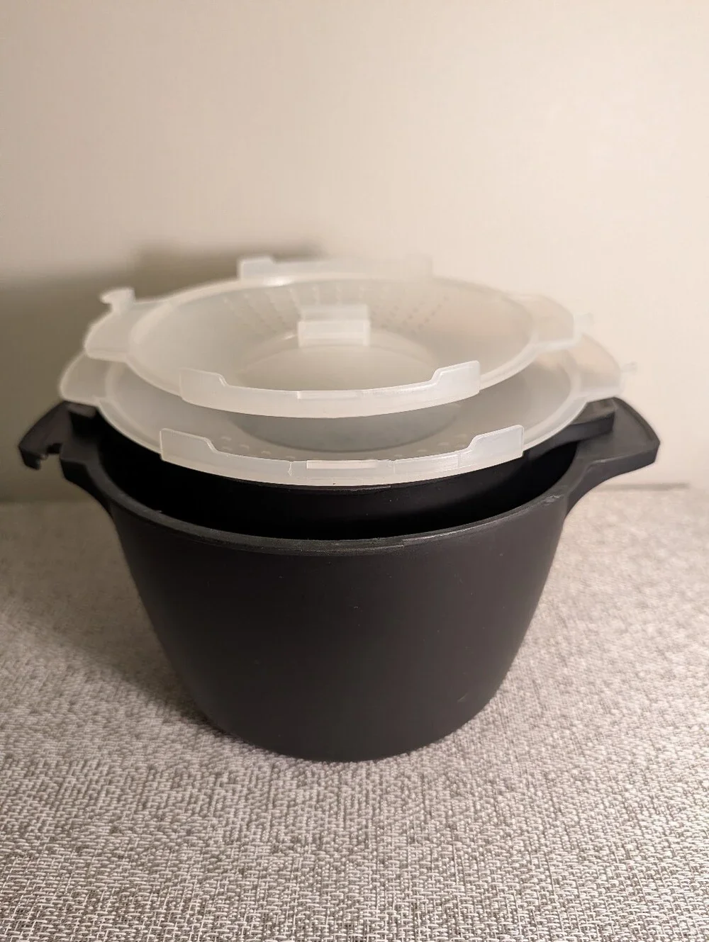 Pampered Chef Set of 2 Micro-cookers - 1 Qt and 2 Qt